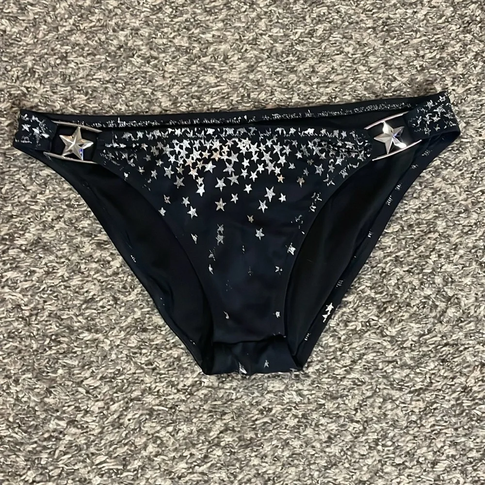 Bikini Bottoms - Picture 3 of 4